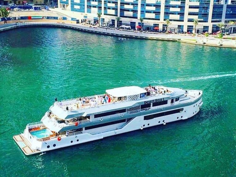 Mega Yacht Dinner Cruise, photo 4