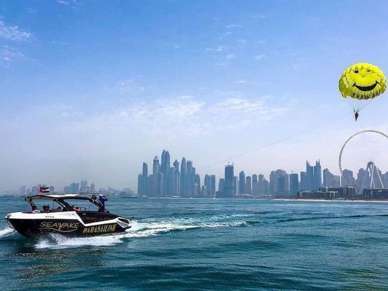 Parasailing in Dubai
