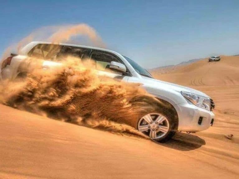 Evening Desert Safari with BBQ Dinner and Entertainment
