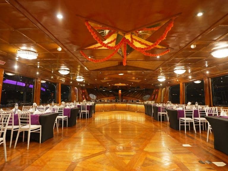 Luxury Indian Dinner Cruise, photo 2
