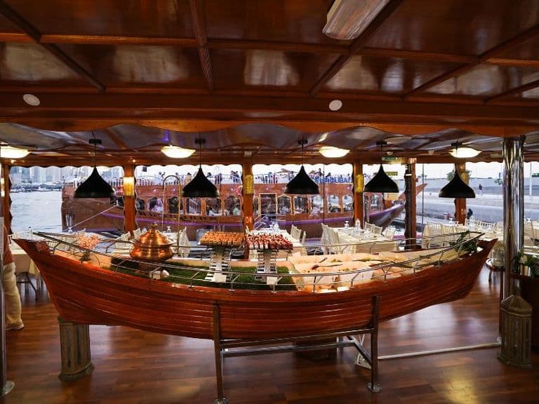 5 Star Royal Dhow Cruise Dinner Dubai Marina, photo 2