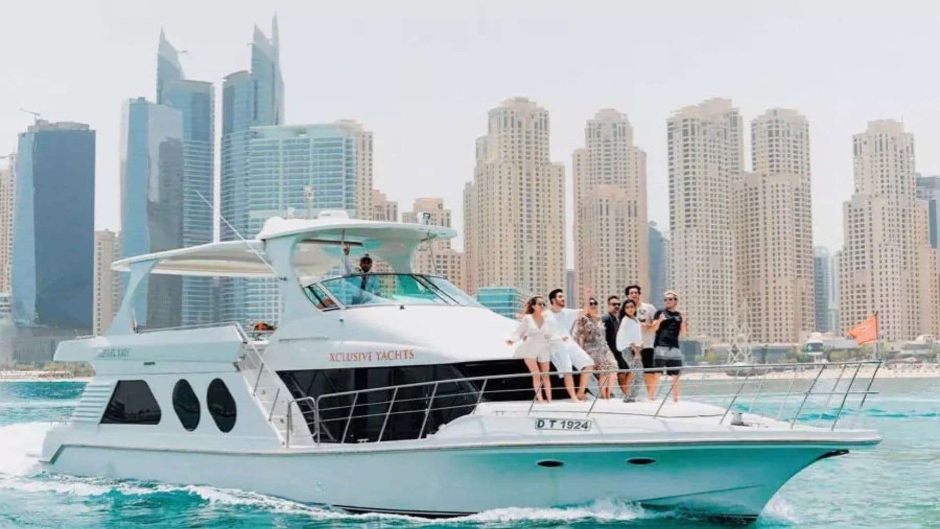 Sharing Yacht Tour Dubai