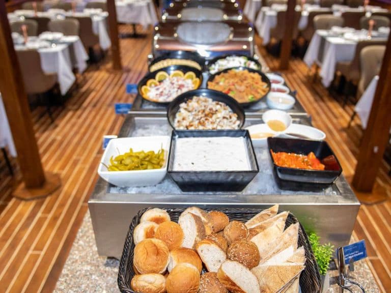 dubai harbour dinner cruise